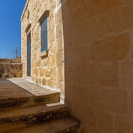 Traditional And Charming 3 Bedroom With Pool Feriehus *