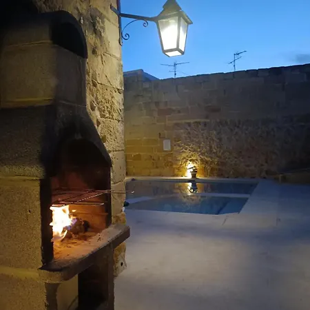 Traditional And Charming 3 Bedroom With Pool Ta' Abram