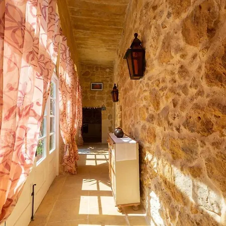 Traditional And Charming 3 Bedroom With Pool Ta' Abram